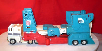 Remolque Transformer Autobot G1 Ultra Magnus 1986 cabina camión convoy Hasbro de colección Foto 1 de 4