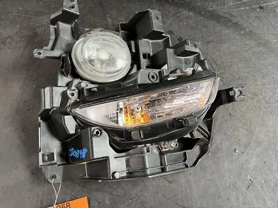 17-20 FIAT 124 SPIDER DRIVER FAROL DE NEBLINA ESQUERDO LH COM SETA E SUPORTE DE MONTAGEM - Imagem 1 de 4
