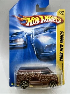 Dodge Van Hot Wheels 2008 nuevos modelos personalizados '77 naranja quemado - Imagen 1 de 7