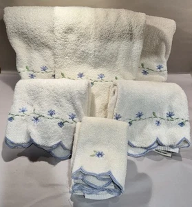Set Of 9 Pottery Barn Kids Blue Floral Bathroom Towels Scallop Edge - Picture 1 of 9