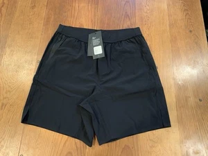Pantalones Cortos Activos Ten Thousand Hombres 7 In Intervalo Sin Forro Negros Medianos Entrenamiento - Imagen 1 de 4