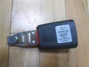 NOS 1991 - 1993 FORD THUNDERBIRD FRONT CHILD SEAT BUCKLE F1SZ-63610D80-AAA - Picture 1 of 4
