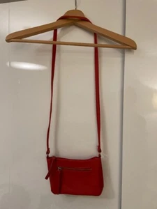 Small red, leather look cross body handbag - Picture 1 of 2