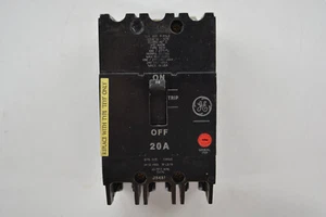 TEY320 3 Pole 20 Amp Circuit Breaker Great Condition - Picture 1 of 6