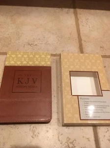 KJV STUDY BIBLE HANDY SIZE BROWN 7 1/2 X 5 RED LETTER 6,500 EXPLANATORY NOTES - Picture 1 of 12