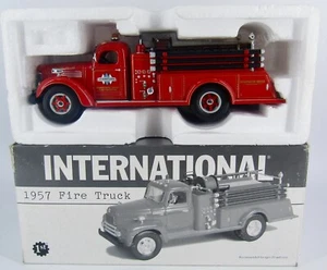 2002 First Gear - 1957 Fire Truck International Plant Protection - Maßstab 1:34  - Bild 1 von 8