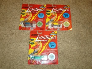 Johnny Lightning The Challengers, E, Yellow WASP, '32 Roadster, E Blue, H Yellow - Picture 1 of 5