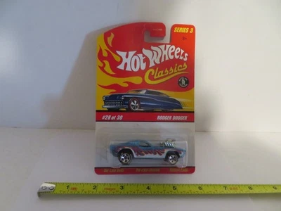 Hot Wheels Classics Serie 3 #28 Roger Dodger Azul 2006 Sin usar, en caja Foto 1 de 4