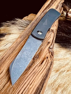 Birdvis Hitchcock Framelock Magnacut Knife - Image 1 of 4