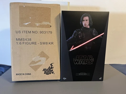 Hot Toys MMS438 Star Wars The Last Jedi Kylo Ren 1/6 Figure w/ Shipper Box  OOP Cover
