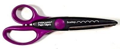 Fiskars Paper Edgers scissors  SCALLOP  pre-owned - Image 1 of 4