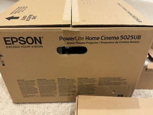 EPSON POWERLITE 5025UB, Great and working condition with Free shipping - Picture 1 of 9