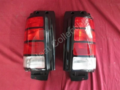 NOS OEM Dodge Caravan Tail Lamp Light w/Black Lines 1991 - 95 PAIR - Image 1 of 4
