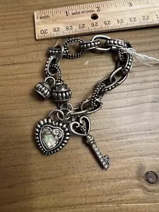 Pulsera Nena SilverTone Charm Cierre Magnético Llave Corazón Bloqueo Cristal Transparente Nueva Sin Etiquetas - Imagen 1 de 3