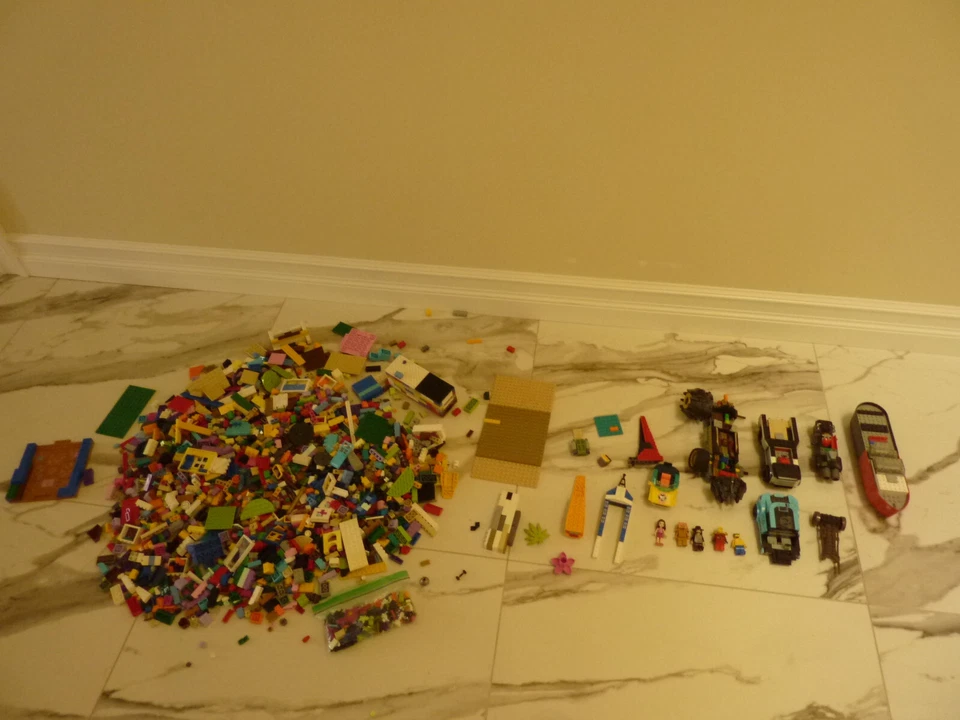 Bulk LEGO lot Marvel, car, boat, block Minifigure and MORE APPROX. 7 lbs - Image 1 of 4