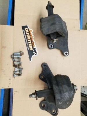 Jeep JK Wrangler 3.8L V6 Engine Motor Mount Assembly 2008 2009 2010 2011 19664 - Image 1 of 4