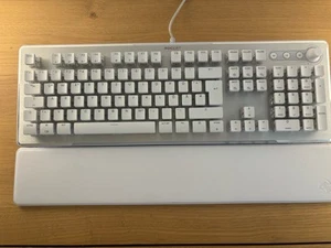 Roccat Vulcan 122 AIMO II Gaming-Tastatur - Weiß (ROC-12-940-BN) - Bild 1 von 6