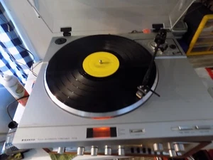 SANYO TURNTABLE - Picture 1 of 3