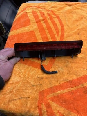 Chevrolet Sonic 2012-2014 hatchback montaje alto tercera luz de freno OEM 2013 Foto 1 de 3