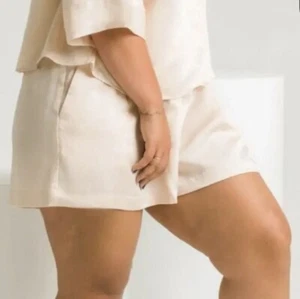 NWT Ettitude Women’s Silky Bamboo Pajamas 2 Piece Set, Size M Nude Color - Picture 1 of 4