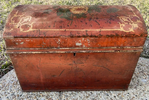 1800s FREDERICK J. SMITH & CO. PRESSED STEEL DOME TOP TRUNK, BIRMINGHAM ENGLAND Cover