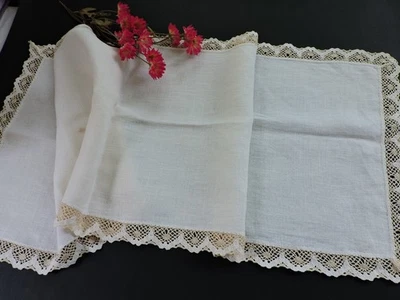 Lovely Vintage linen Runner with crochet lace - Image 1 of 4