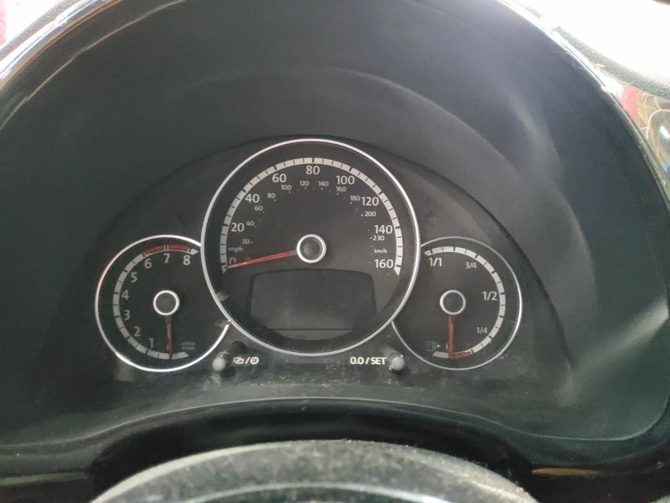 Medidor de velocímetro usado se adapta a: Volkswagen Beetle Cluster 2016 motor de gasolina MPH Foto 1 de 4