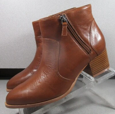 7852613 LSPBT50 ZAPATOS MUJER 7 M CUERO TOSTADO CREMALLERA BOTÍN JOHNSTON & MURPHY Foto 1 de 4