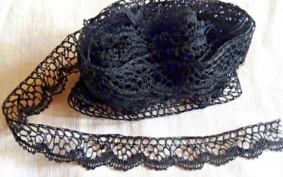 Dentelle début XXe , 230 cm x 2 cm - Photo 1/3