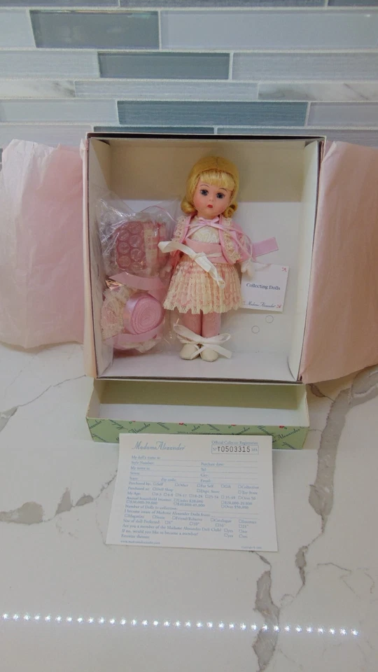 Madame Alexander Doll Collecting Dolls 30940