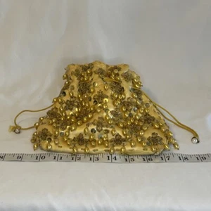 Bolso de noche vintage de Hong Kong hecho a mano con cuentas dorado satinado con cordón - Imagen 1 de 9