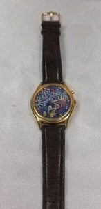 Disney Mickey & Minnie Mouse Uhr Musical Feuerwerk Glow Lorus Quartz - Bild 1 von 7