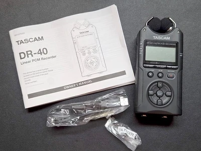 4-channel Digital Audio Recorder / Player - TASCAM DR-40 box manual cable - Image 1 of 4