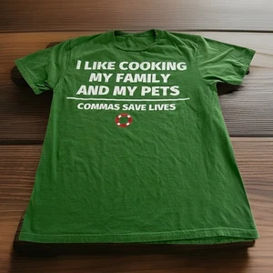 I Like Cooking My Family and My Pets Commas Save Lives Funny Grammar T‑Shirt, M - Picture 1 of 5