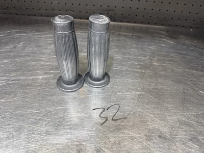 JUEGO DE EMPUÑADURAS MANILLAR GOMA SUZUKI A100 GP100 GP125 TS100 TS125 OEM Foto 1 de 2