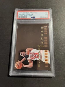 🔥 1996-97 Skybox Premium MICHAEL JORDAN Larger Than Life Insert * PSA 7 *Rare🔥 - Picture 1 of 9