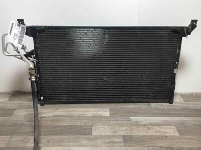 Condensador de CA de 3,5 L con líneas 92100cg010 OE usado para Infiniti FX35 2003-2008 Foto 1 de 4