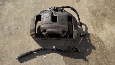 2011-2013 BMW/F10 F11 528i 535i 550i/FRONT BRAKE CALIPER/OEM/6030348 - Изображение 1 из 4