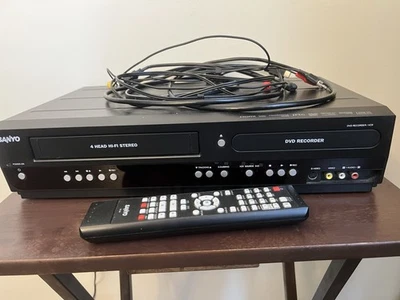 Sanyo FWZV475F Grabadora de DVD VCR Combo Transferencia VHS a DVD con Cable HDMI y Control Remoto Foto 1 de 4