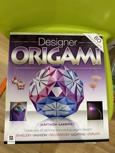Designer Origami (Hinkler 2013) Origami Papercraft Folder - Australia - Picture 1 of 2