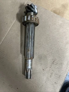 Used Porsche 901/911 Pinion Gear Shaft With Bearing - Picture 1 of 3