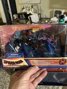 Disney Parks Spider-Man Across the Spider-Verse Deluxe 8 Figure Set NEW Marvel - Picture 1 of 5
