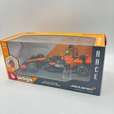 Coche y figura diecast Bburago Fórmula 1 McLaren MCL38 F1 Miami Lando Norris 1/24 Foto 1 de 3