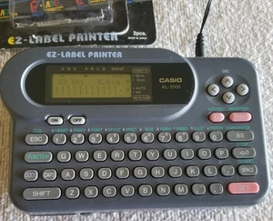 Casio EZ-Label Printer KL-2000, Power Adapter, Extra White Tape & Manual - Picture 1 of 24