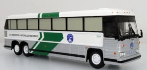 Iconic Replicas 1:87 MCI MC-12 Coach: U.S. Immigration & Naturalization Service - Picture 1 of 3