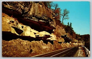 Postcard Picturesque Bluffs Along the Prize Drive Ozarks Near Noel Missouri - Picture 1 of 2