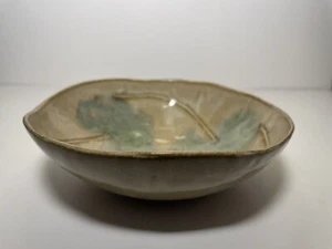 Studio Art Keramik Schale Schale beige mit grünen Blättern signiert CF - Bild 1 von 5