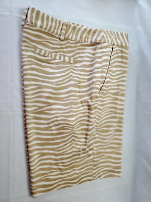 Bermuda listrada Michael Kors feminina tamanho 6 bege e branca - Imagem 1 de 4