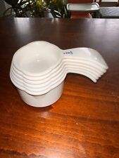 Tupperware Nesting 3478 Measuring Cup Set of 6 Curved Handle White 1/4 to 1 Cup