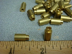 (20) 1/4"" REDONDO x 3/8"" (1/2"" LARGO REAL) SWAGE STANDOFF #4-40 ROSCADO - Imagen 1 de 1